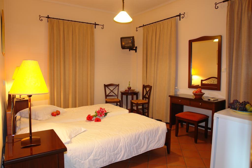 Xenonas Chrisso Hotel Delphi Phòng bức ảnh